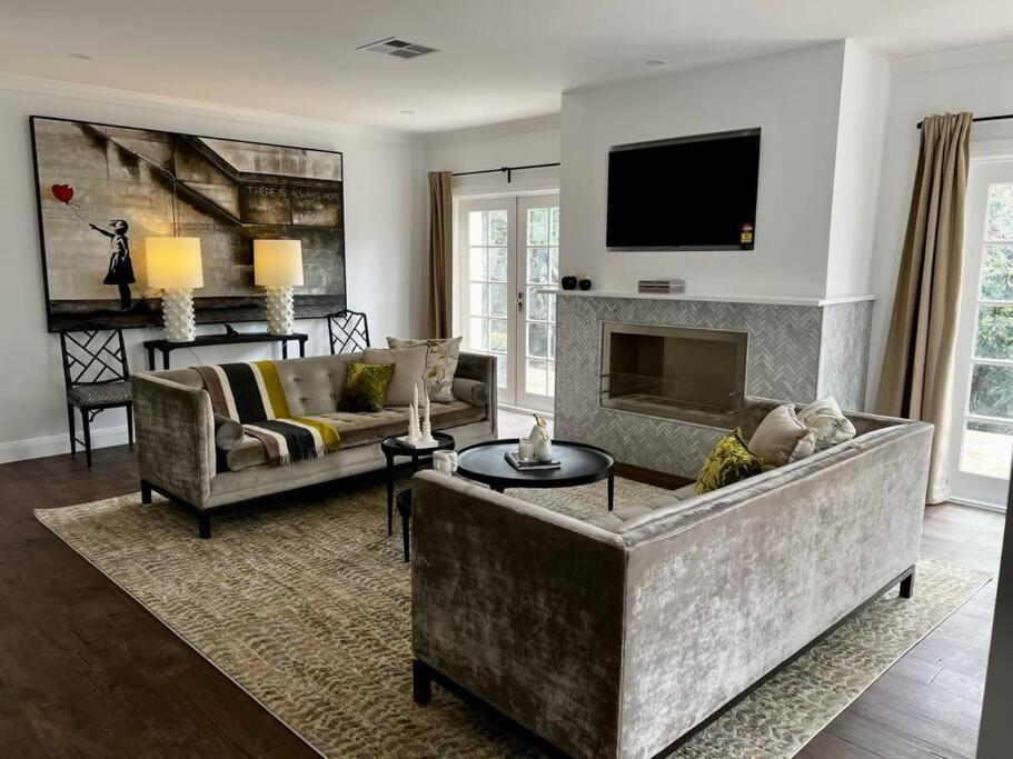 Villa Sunnyside Luxurious 4br Art Villa, Fireplace, Village 2mins