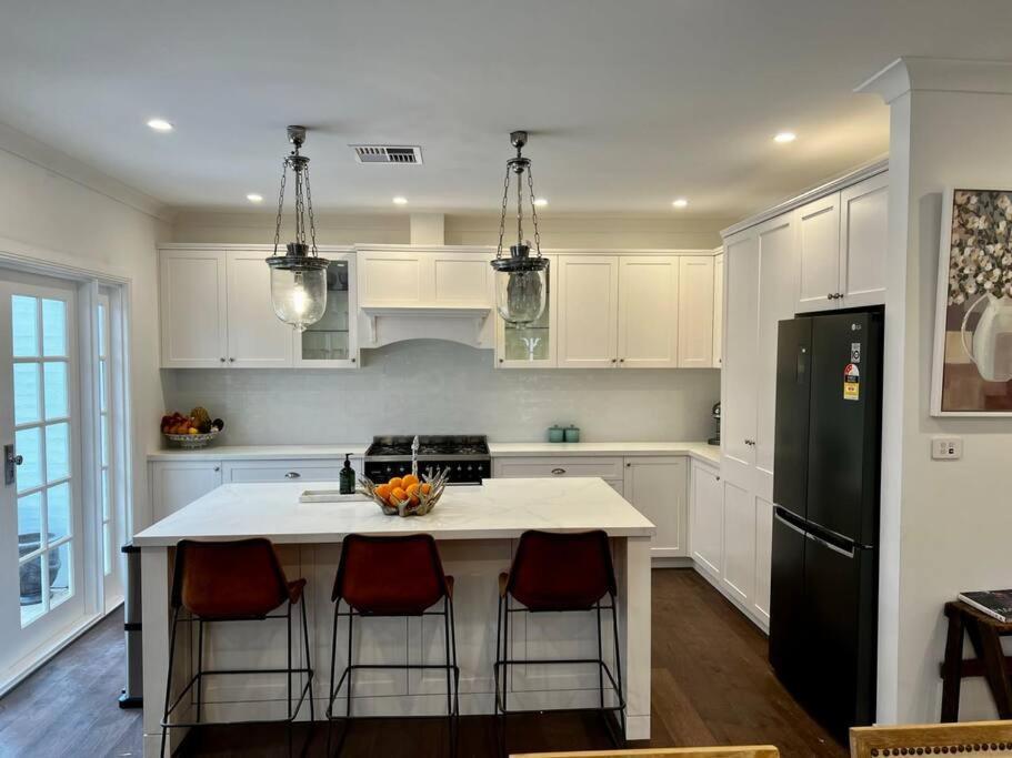 Sunnyside Luxurious 4br Art Villa, Fireplace, Village 2mins * Wentworth Falls
